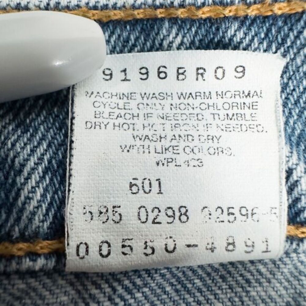 Vintage Levis 550 Relaxed Fit Blue Jeans‎ 1998 Size 36x32 (Actual 33x31.5) 90s - Picture 16 of 16